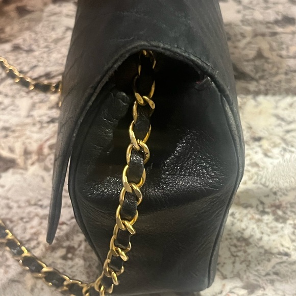Vintage Chanel Diagonal Flap Bag. - Picture 10 of 16